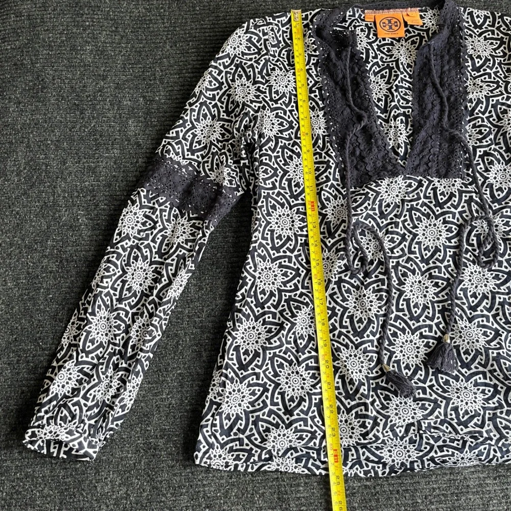 Tory Burch Tunic Top Womens 8 Navy Blue White Medallion Lace V-Neck Tassel Boho